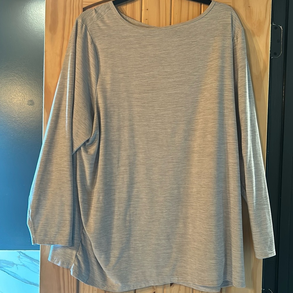 Maternity Sportsback Alethic top old navy 2X